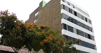 Fachada del edificio CPL Consultores